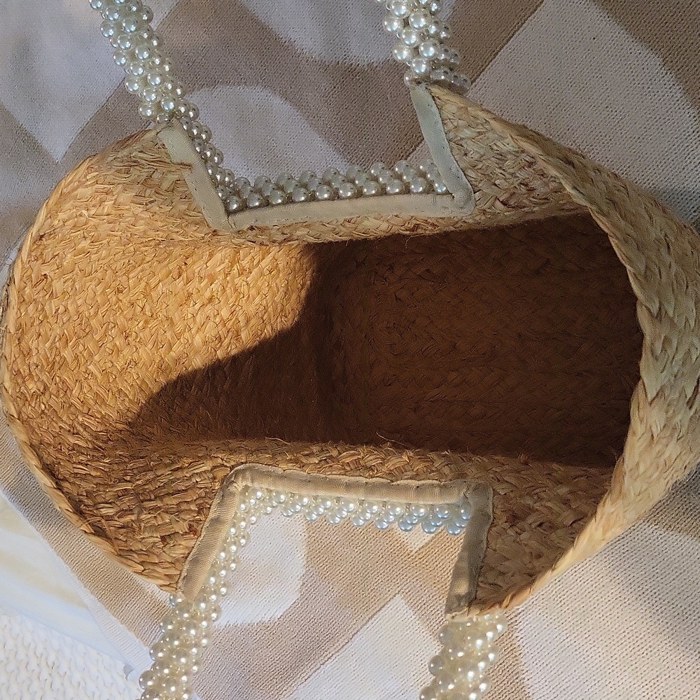 ☀️☀️ Summer Straw Tote with Beaded Pearl Handles - Picture 3 of 3